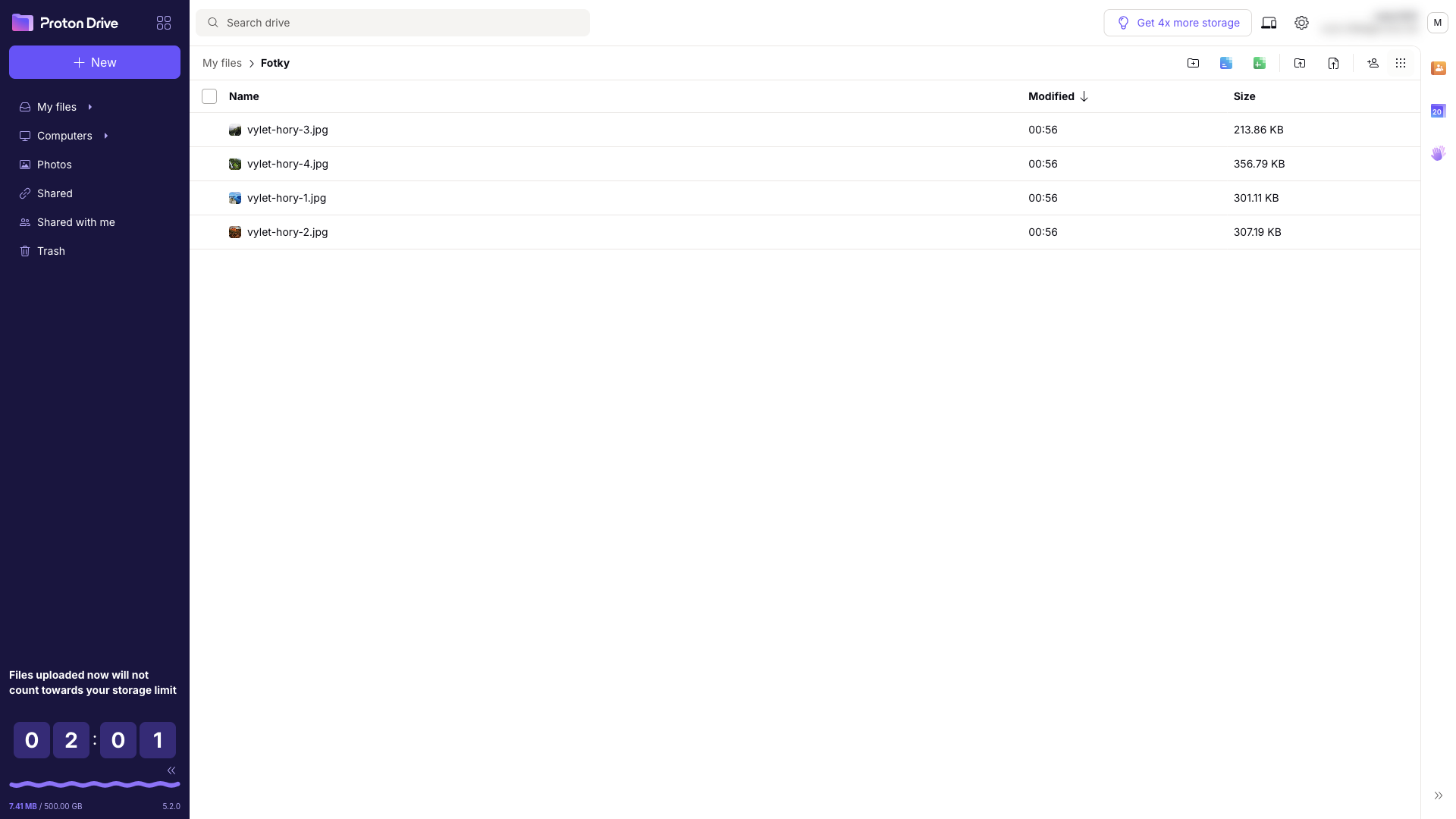 Photo folder in grid view